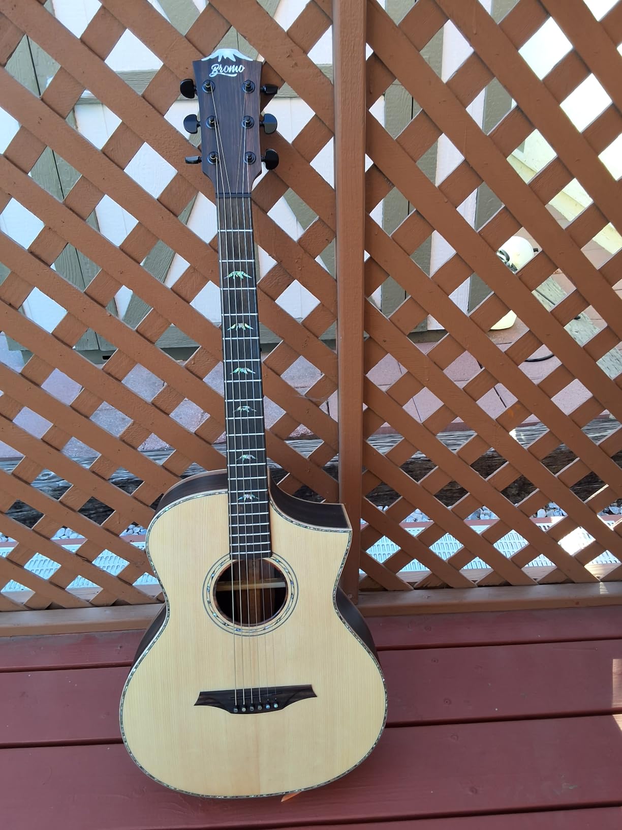 Bromo BAR 5CE All-Solid Cutaway Acoustic-Electric Baritone Guitar customer photo 2